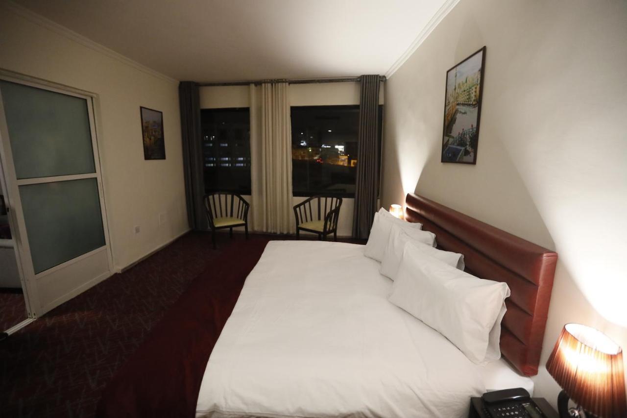 The Signature Hotel Amman Exterior photo