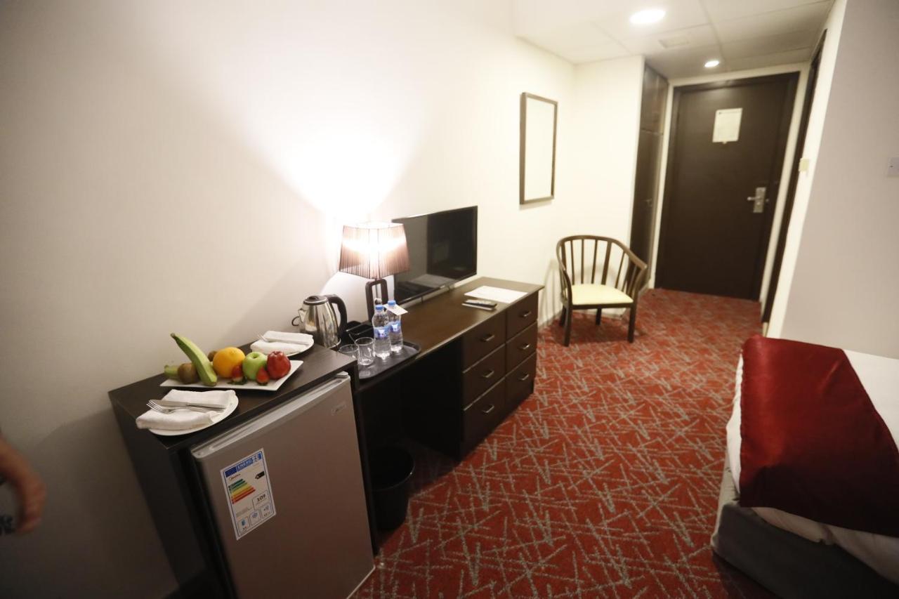 The Signature Hotel Amman Exterior photo