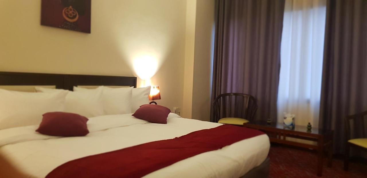 The Signature Hotel Amman Exterior photo